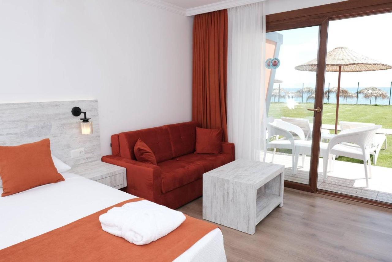 Club Turtas Beach Konaklı Extérieur photo
